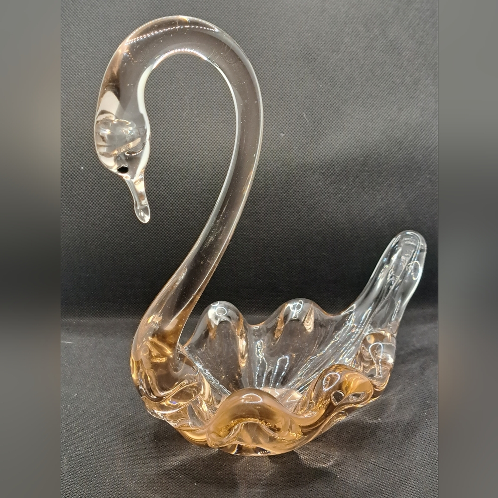 Hand blown light pink glass swan 8.5 inches tall